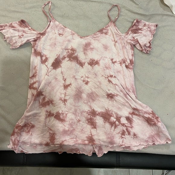 Tops - Picture 12 of 16